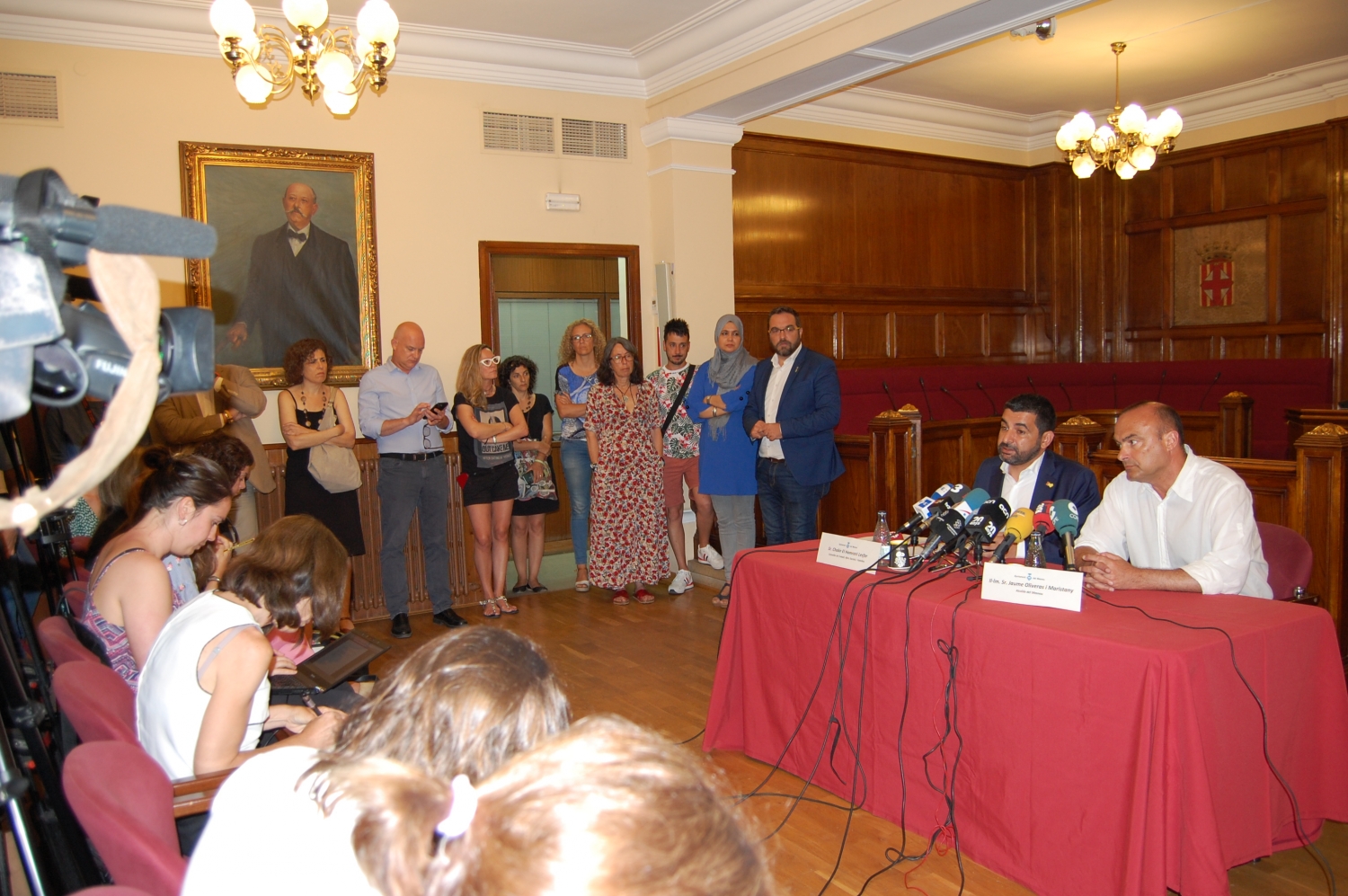 Roda de premsa del conseller El Homrani i l'alcalde Oliveras.