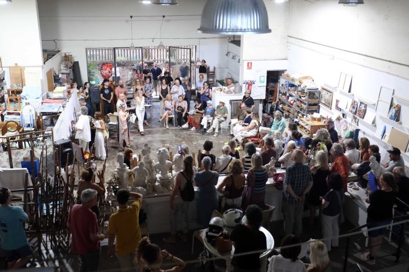 Trobada dels artistes que participen en l'exposició col·lectiva del bicentenari