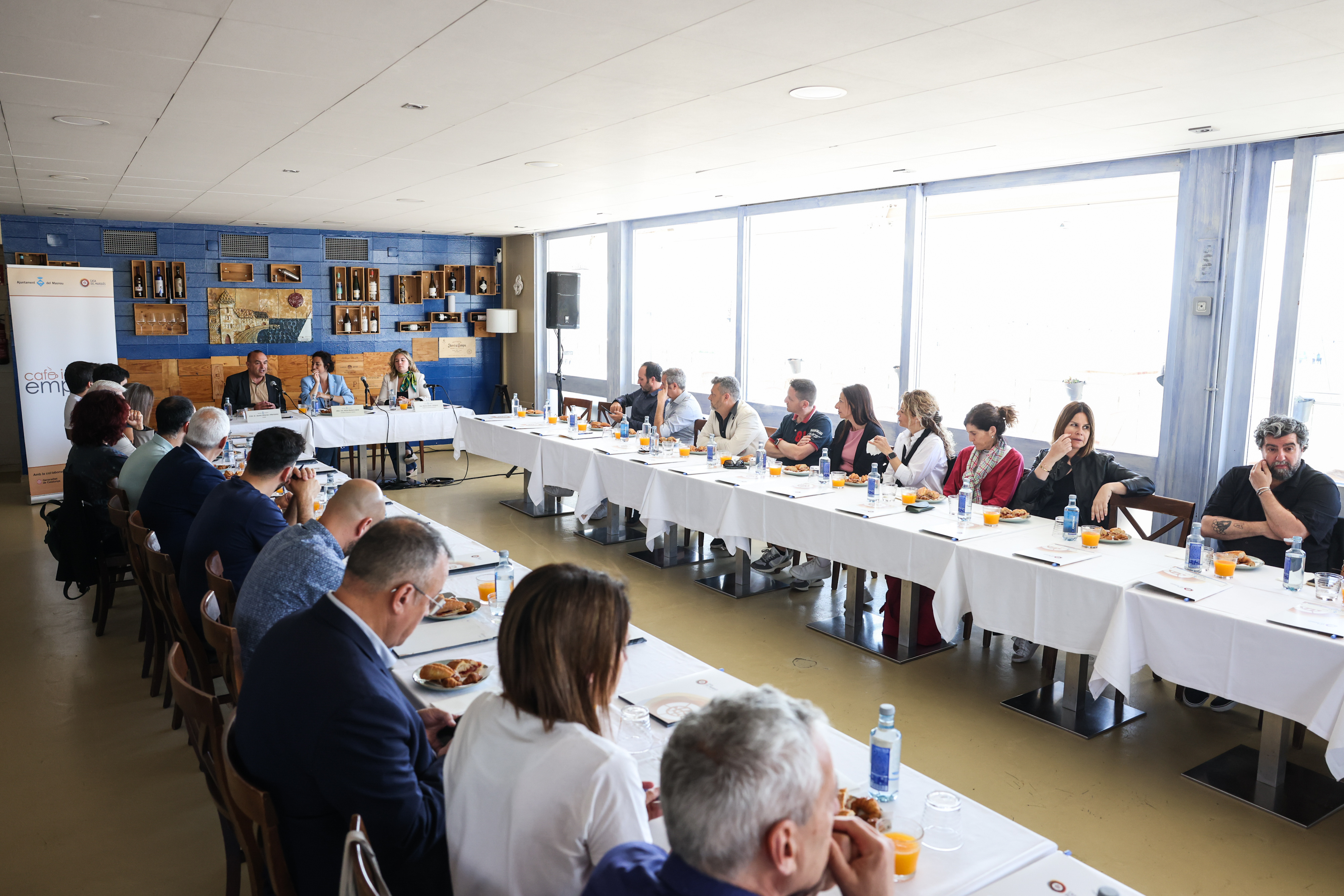 Foto de la visita al Masnou de la consellera d'Economia, Alícia Romero, per pronunciar una conferència a la jornada 