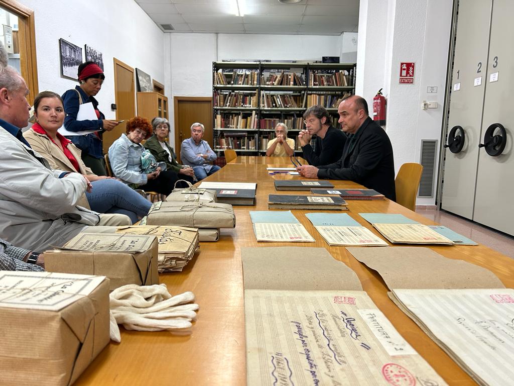 La Calàndria dona a l'Ajuntament més d'un segle d'història del Masnou