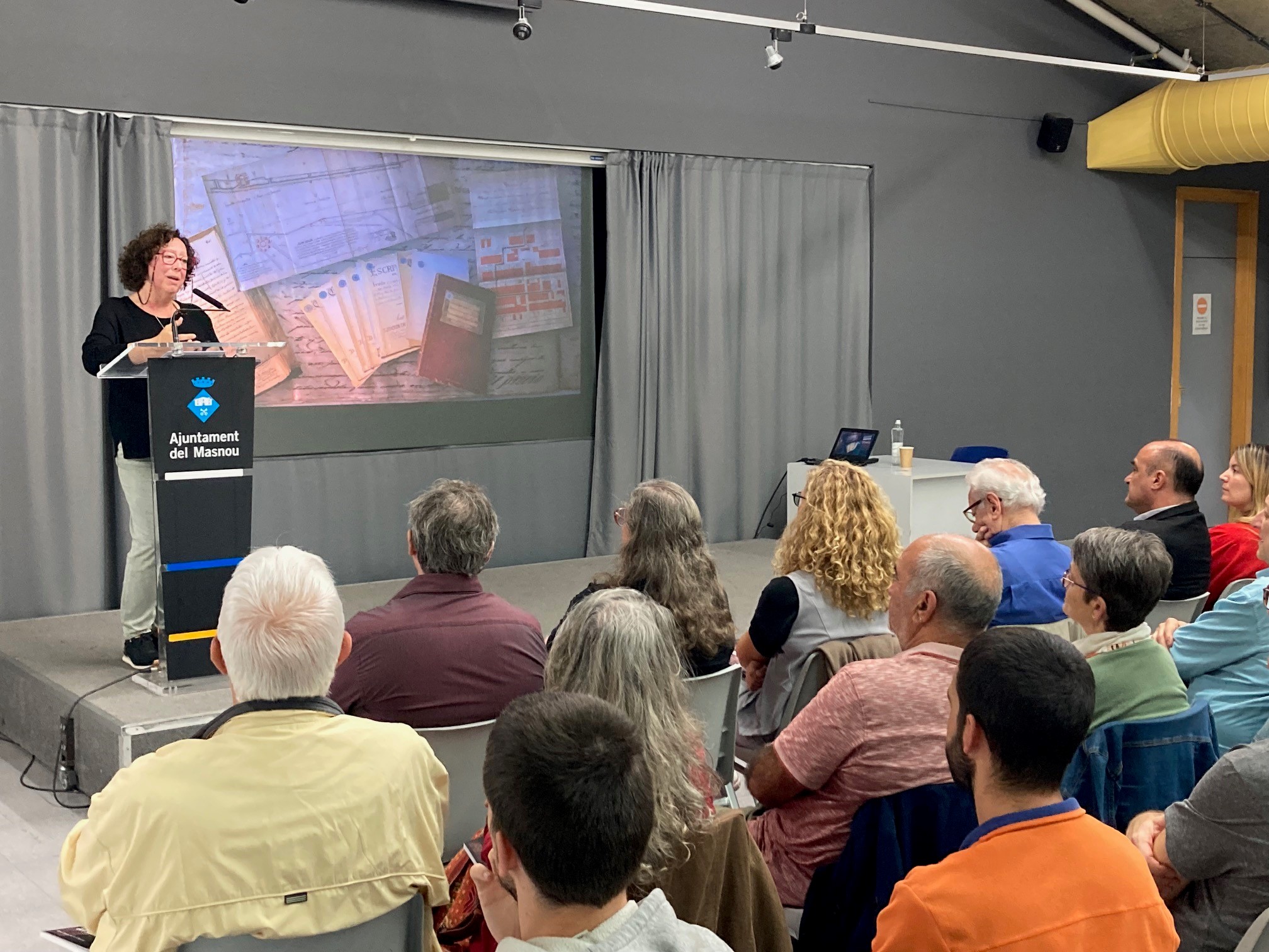 Foto de la presentació del llibre 'Les mines d'aigua: la cara oculta del Masnou'