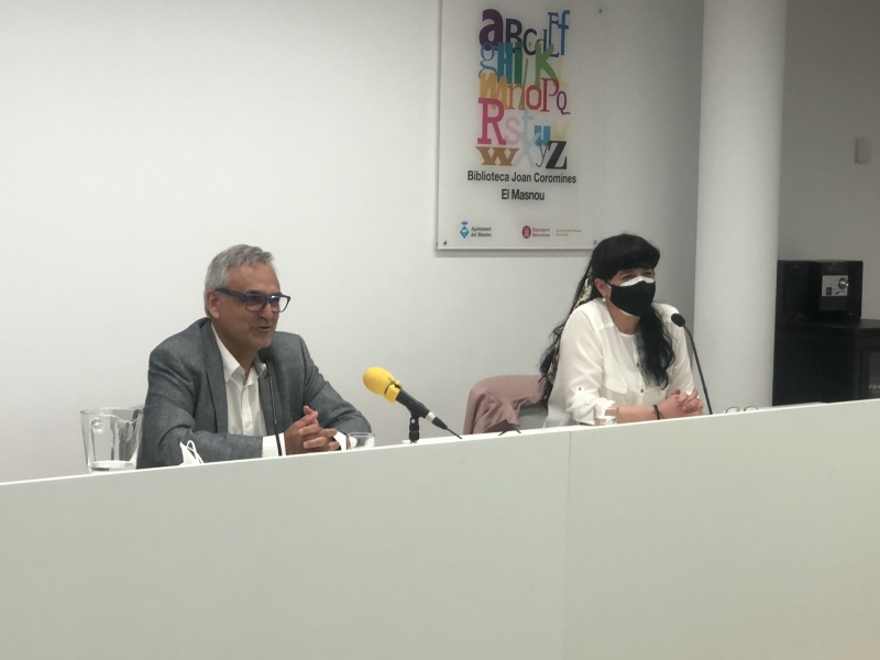 Presentació de la novel·la de Vicenç Llorca 'Simfonia de tardor', a la Biblioteca Joan Coromines.