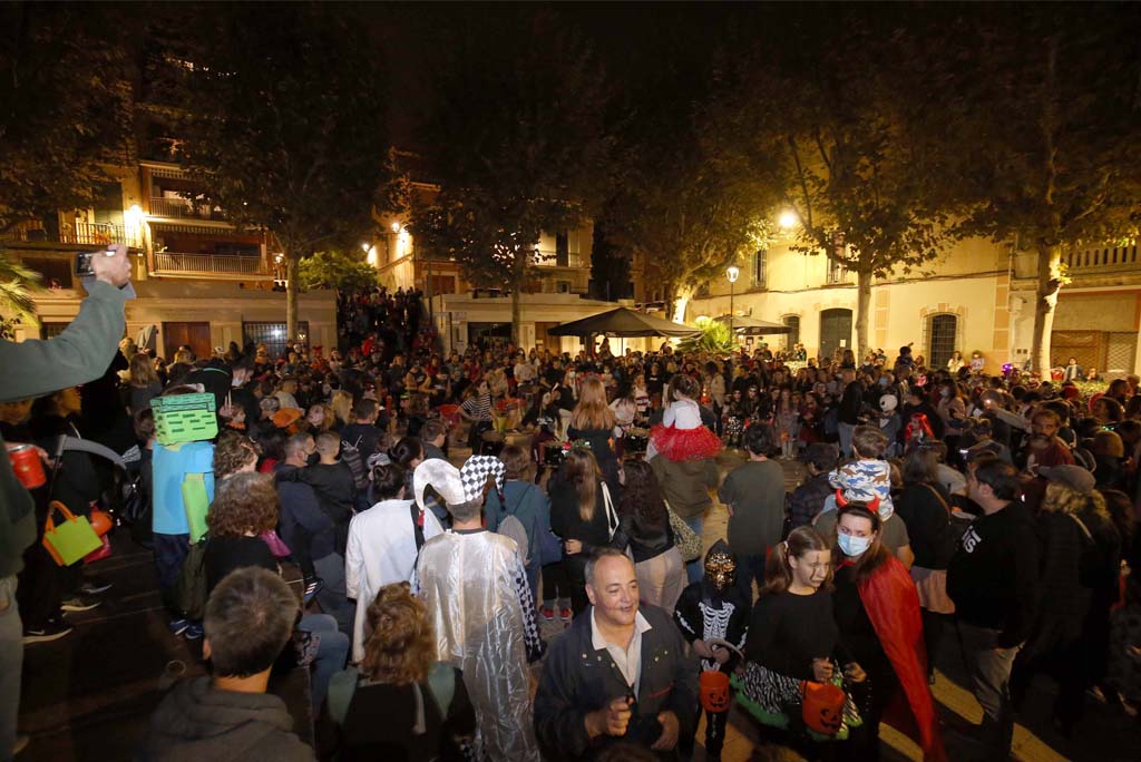 El Masnou celebra la castanyada i Tots Sants