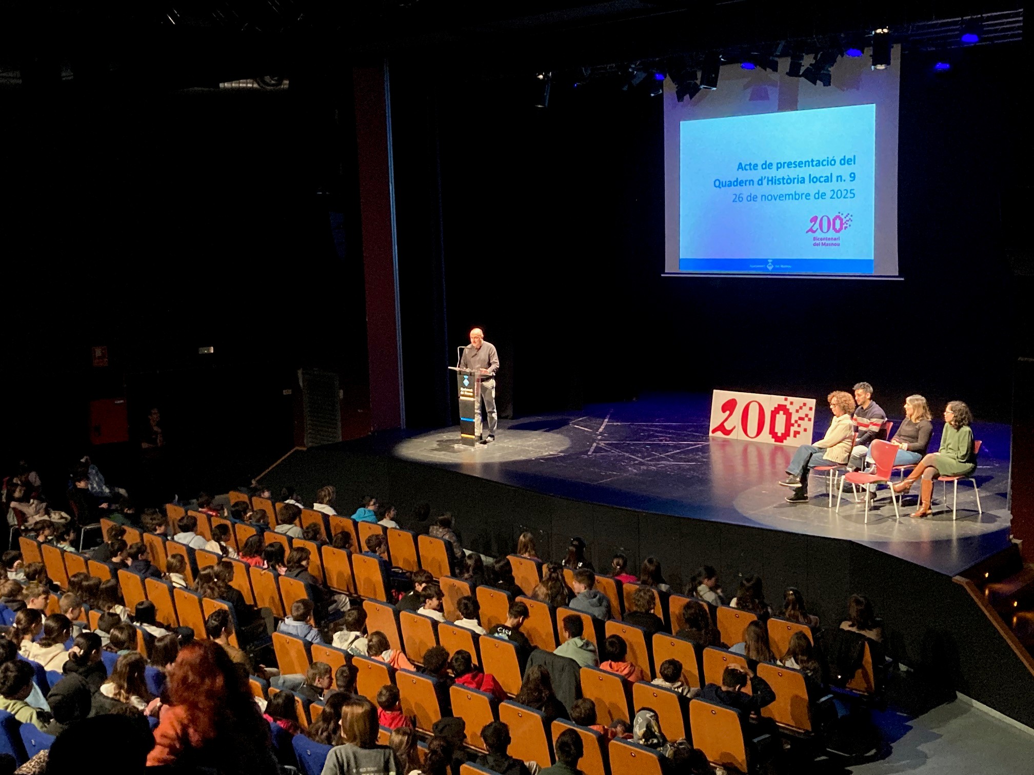Foto. Presentació del Quadern d'Història Local 'La història del Masnou vista pel Consell d'Infants'