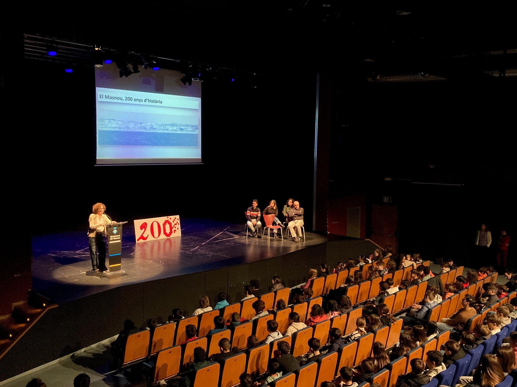 Foto. Presentació del Quadern d'Història Local 'La història del Masnou vista pel Consell d'Infants'