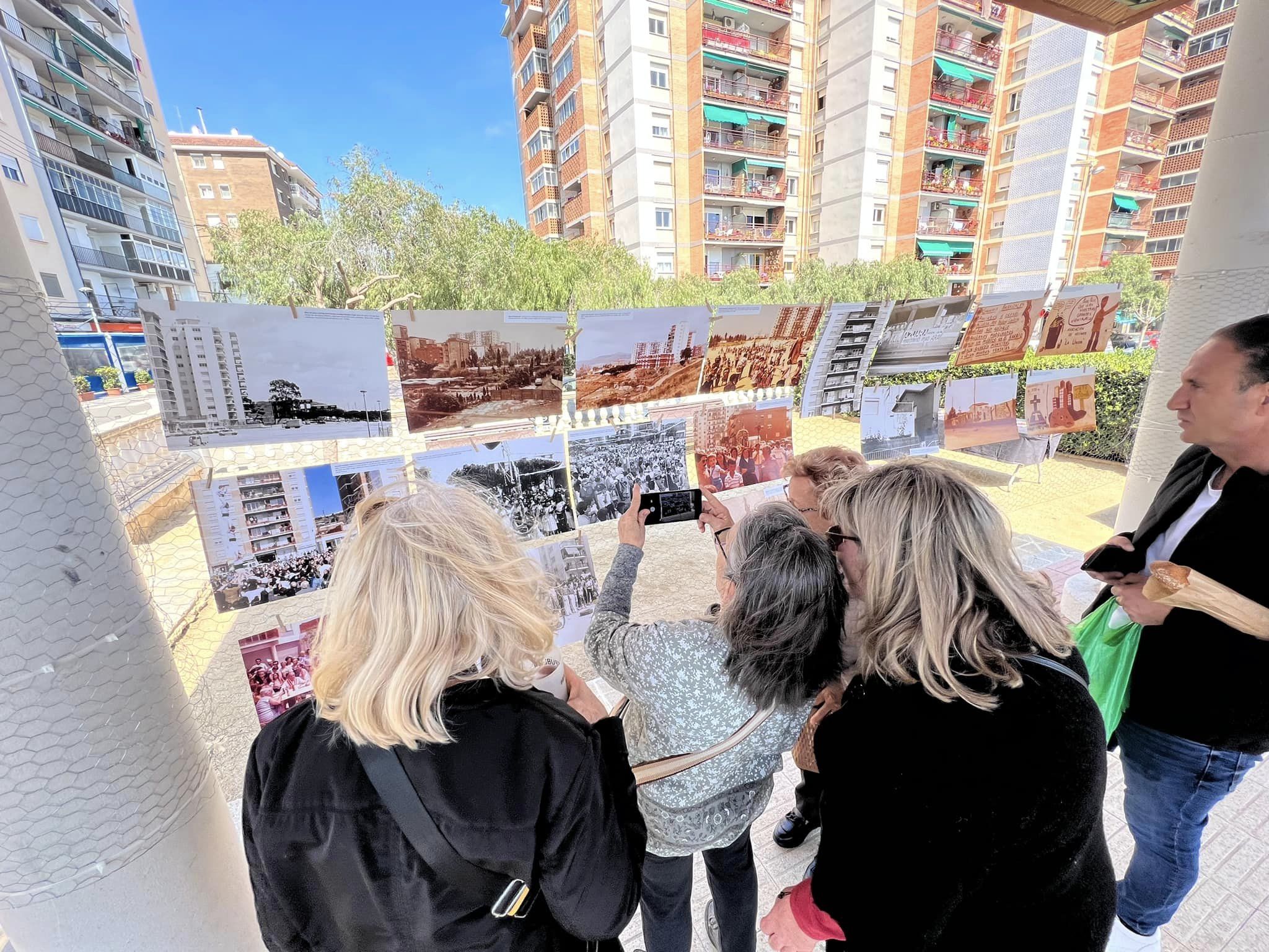 Passejada guiada per conèixer la història del barri del Masnou Alt. Òmnium Maresme.