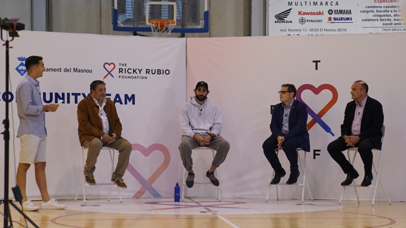 Presentació del Community Team del Centre Obert Maricel, amb Ricky Rubio.