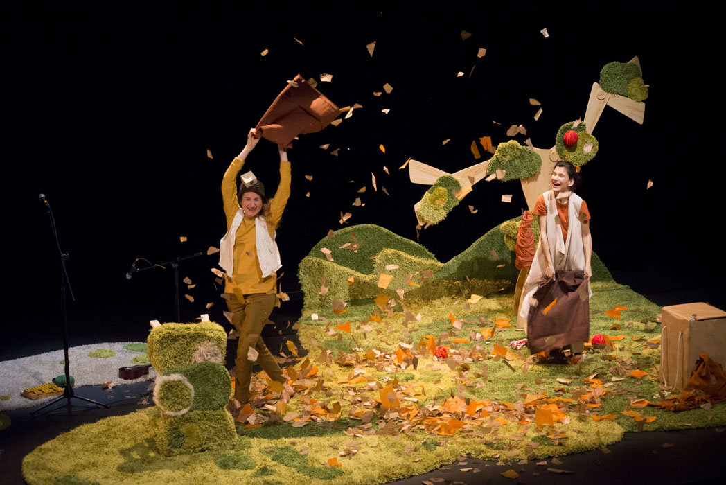 Teatre familiar: 'Loops', d'Engruna Teatre
