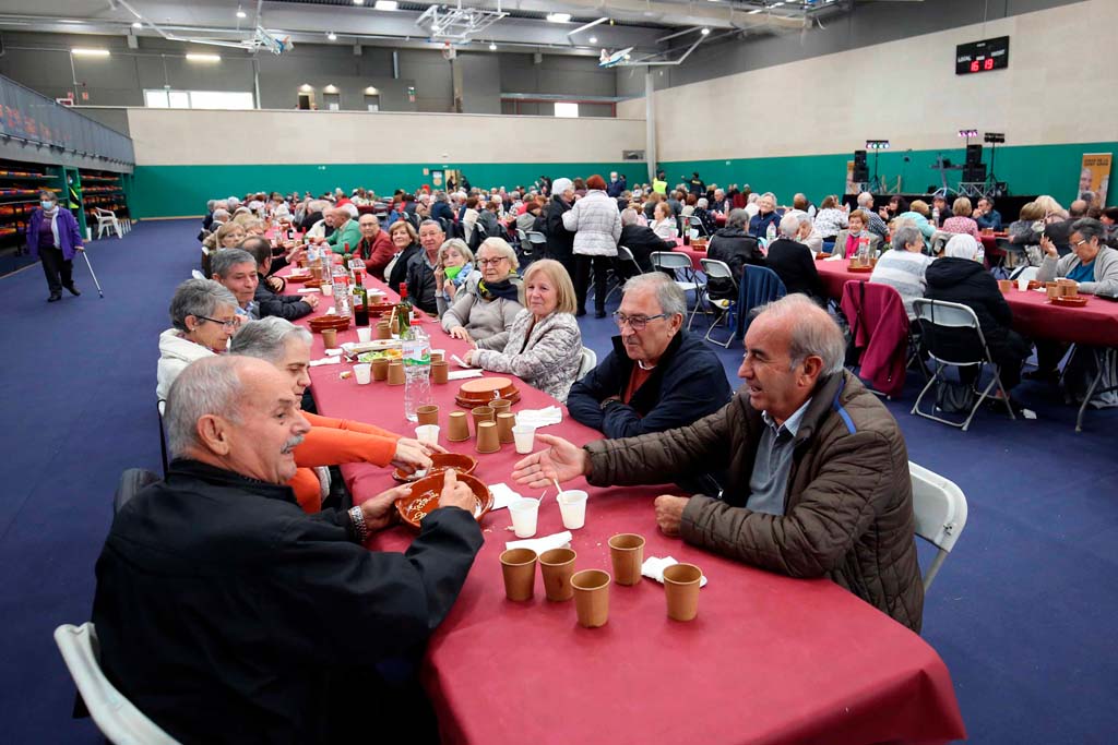 Més de 300 persones celebren la Festa de la Gent Gran