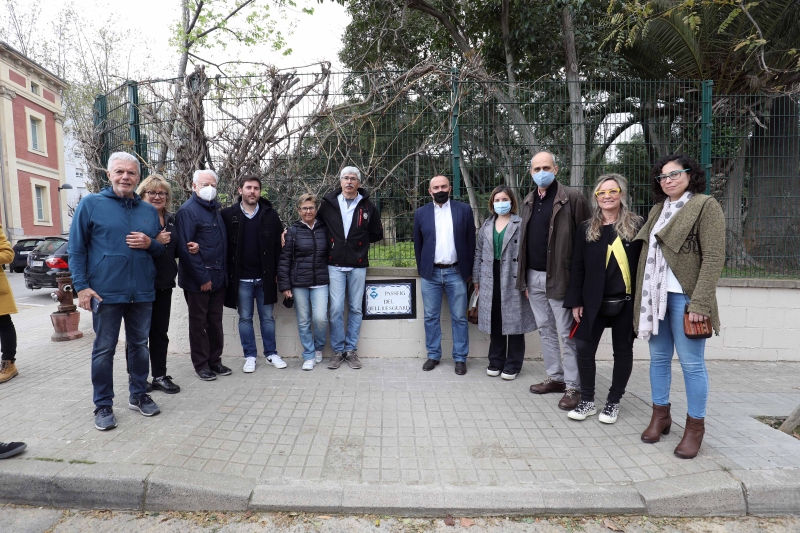 Acte de descoberta del rètol del passeig del Bellresguard.
