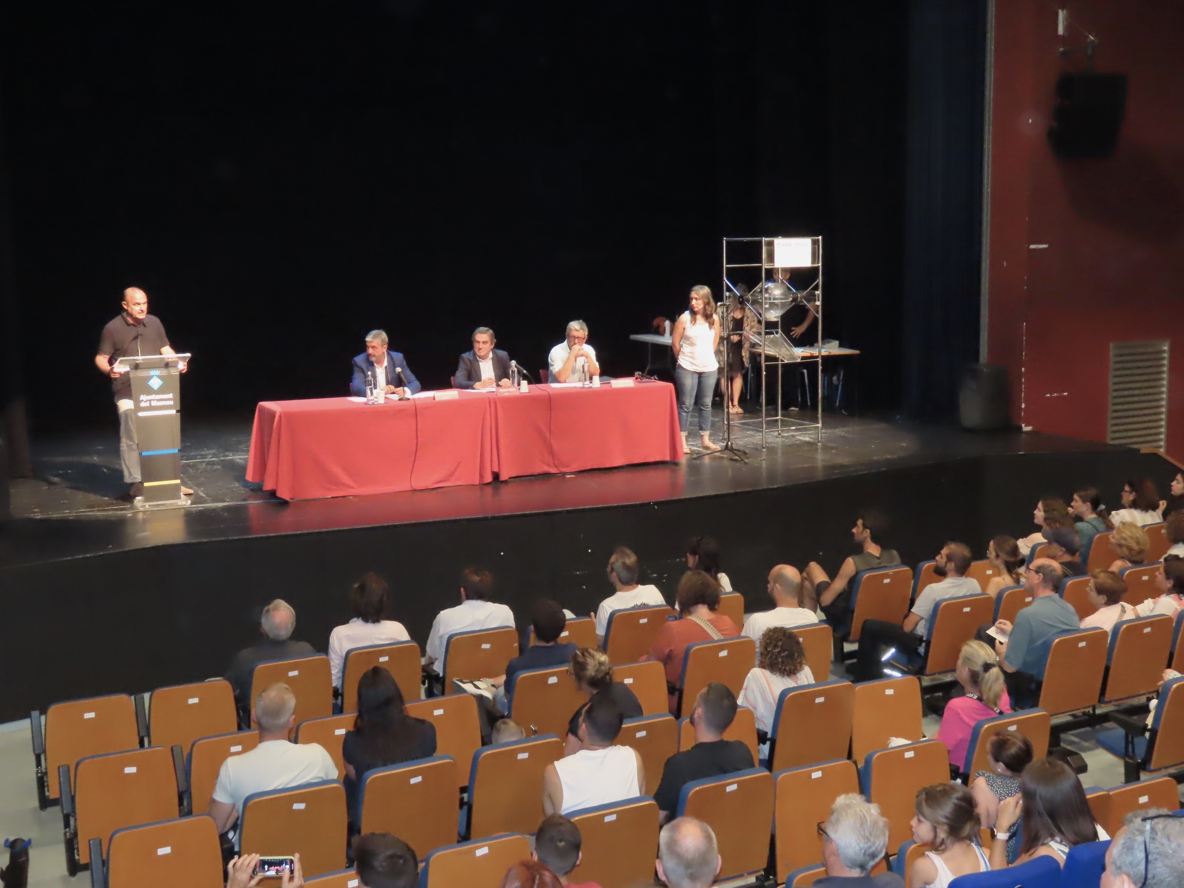 Sorteig relatiu als HPO U d'Octubre celebrat el 12 de juliol del 2023 a l'Espai Escènic.
