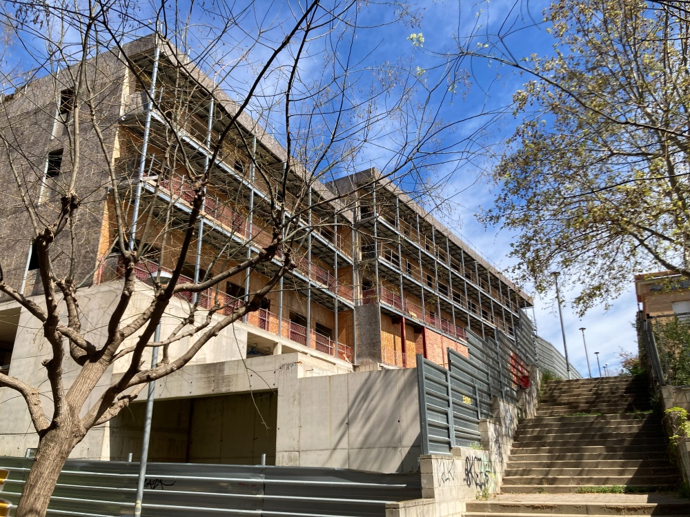 Es reprenen les obres dels pisos protegits de l'avinguda de Joan XXIII