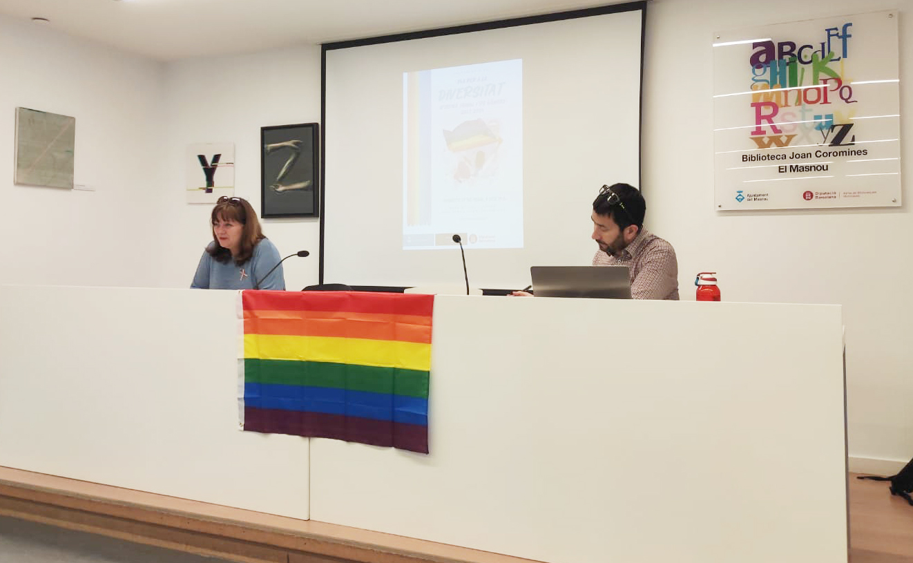 Moment de la presentació del Pla per la diversitat afectiva, sexual i de gènere 2021-2024, a la Sala de les Lletres de la Biblioteca.