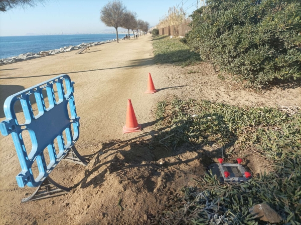 Aquests dies ja s'estan creant les bases de formigó que sustentaran els fanals.