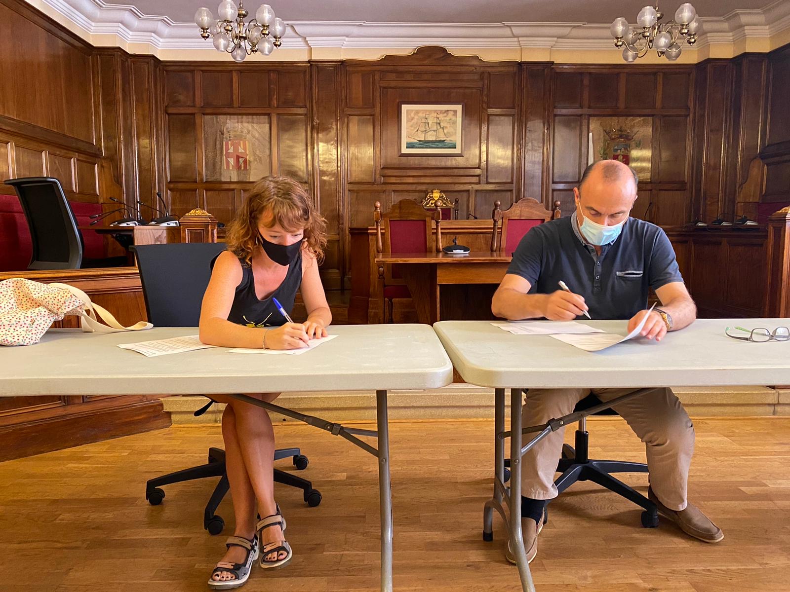 Signats els convenis de col·laboració entre l'Ajuntament i les entitats que organitzen els casals del Fakaló