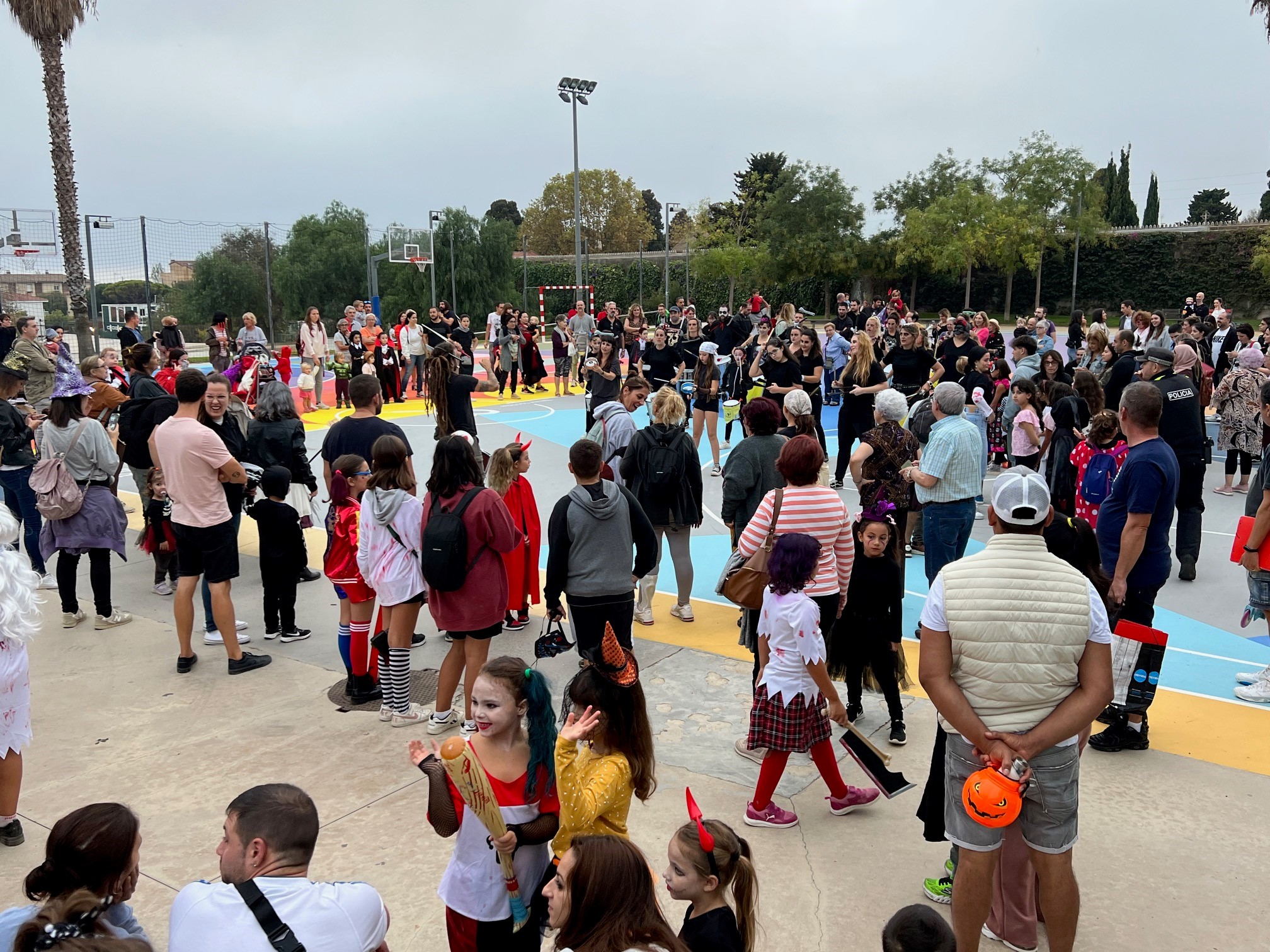 El Masnou bull amb les celebracions de la castanyada i Halloween