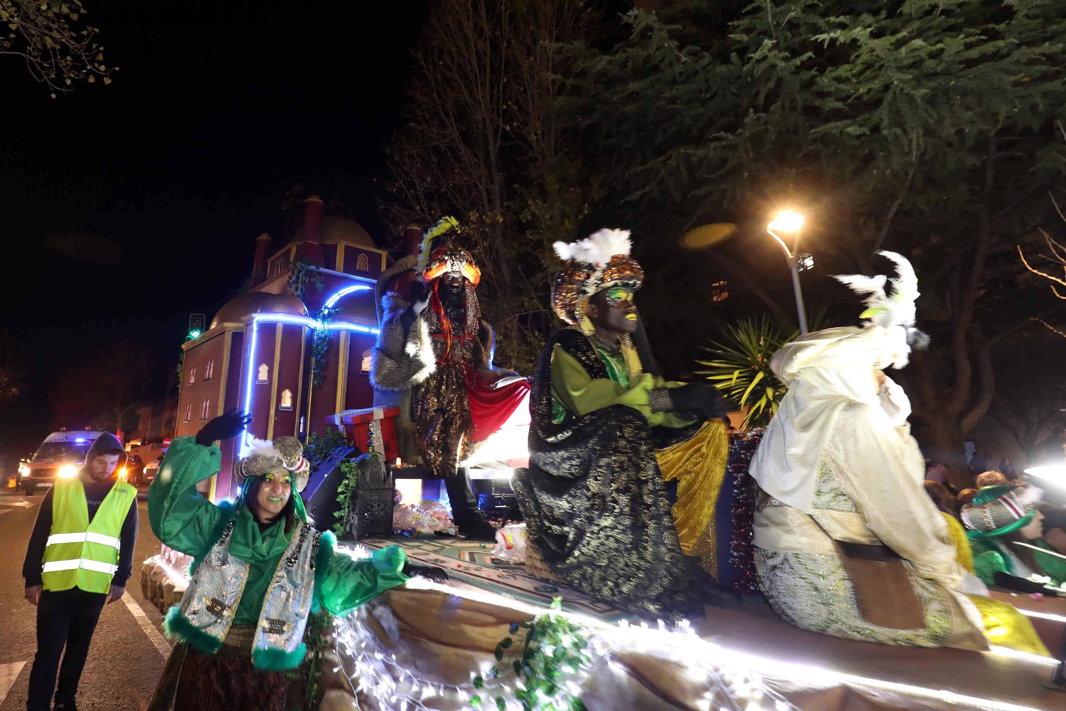 La Cavalcada dels Reis de l'Orient posa el punt i final a les festes de Nadal