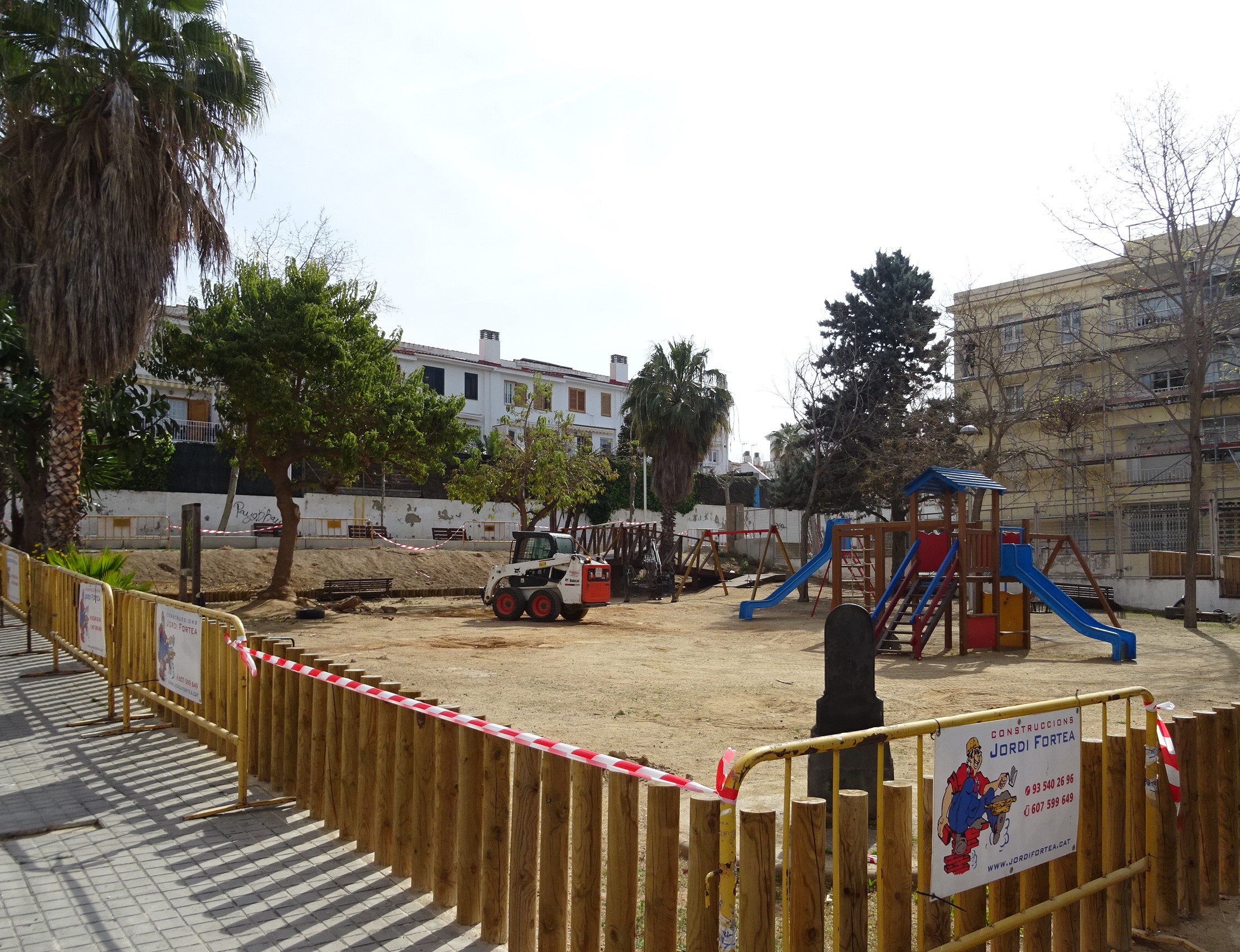 Comença la reforma del parc infantil de carrer del Berguedà