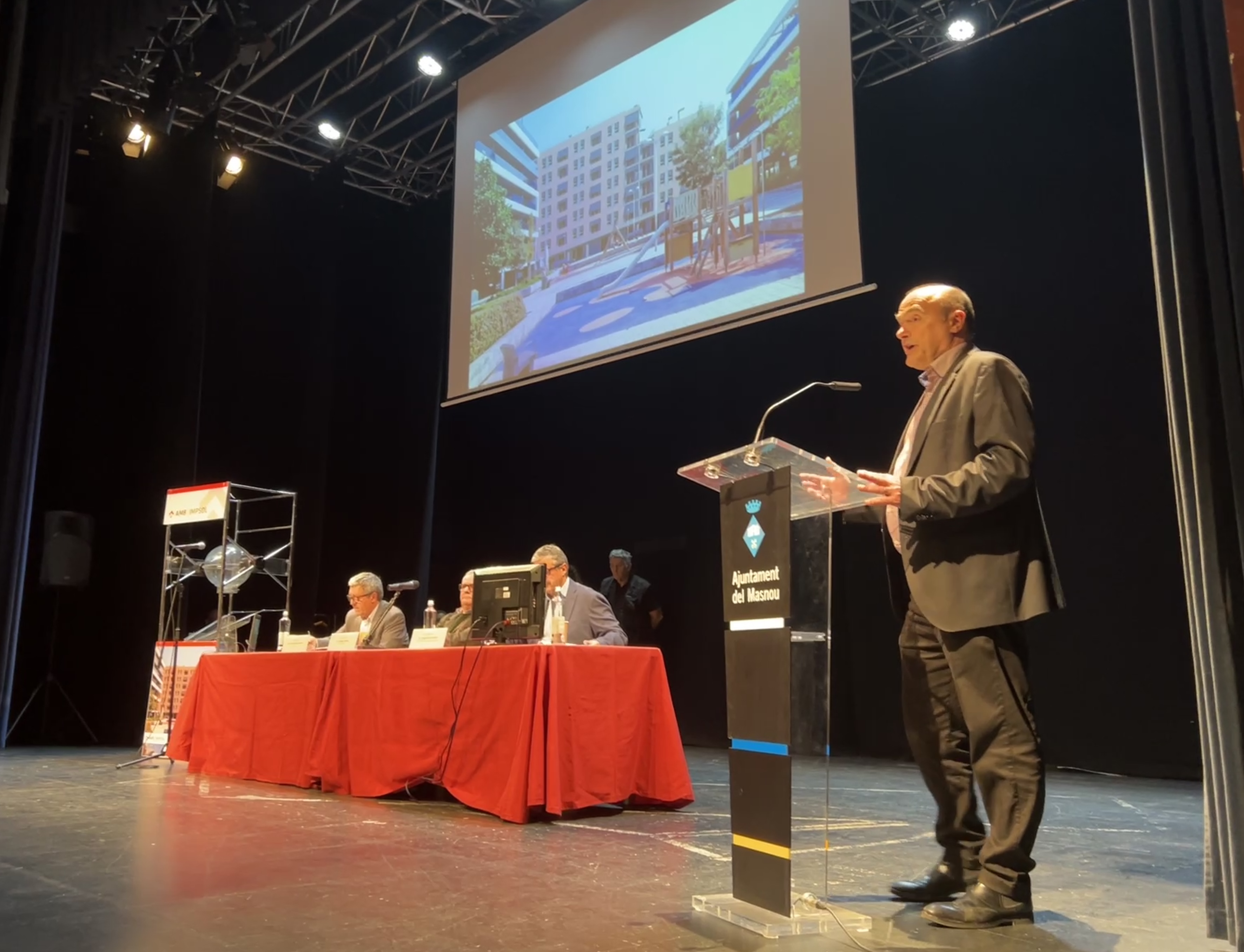 Realitzat el sorteig dels habitatges protegits de la plaça Nova del Masnou
