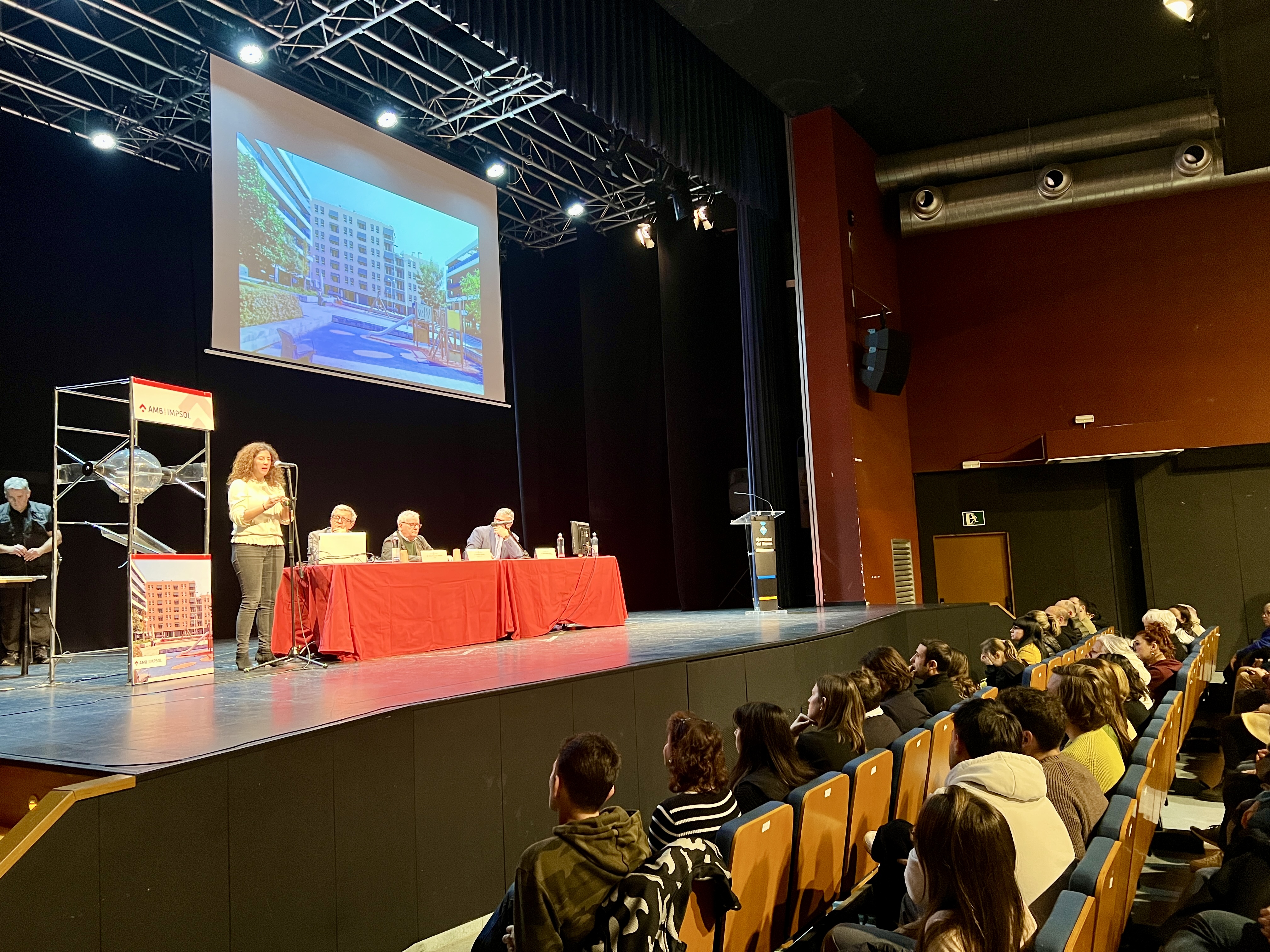 Realitzat el sorteig dels habitatges protegits de la plaça Nova del Masnou
