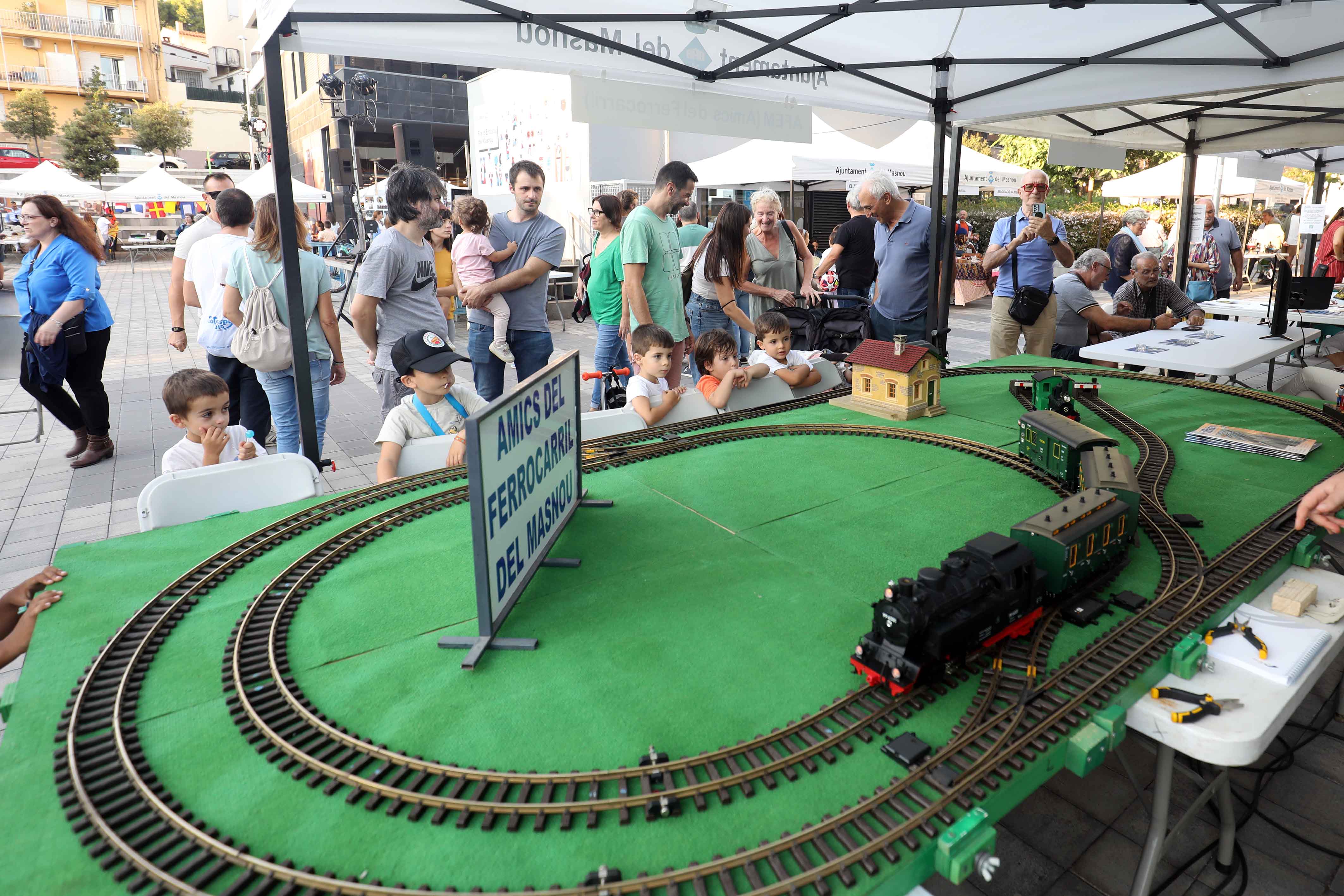 El Masnou viu una gran festa cívica amb la Fira d'Entitats