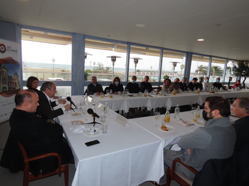 Jordi Hereu anima el Masnou a esprémer les seves potencialitats en les jornades Cafè i Empresa