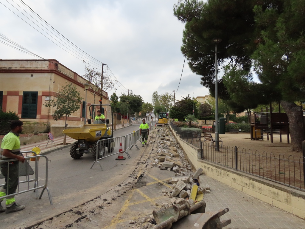 En marxa les obres per millorar l'accessibilitat i la seguretat viària a la plaça d'Espanya