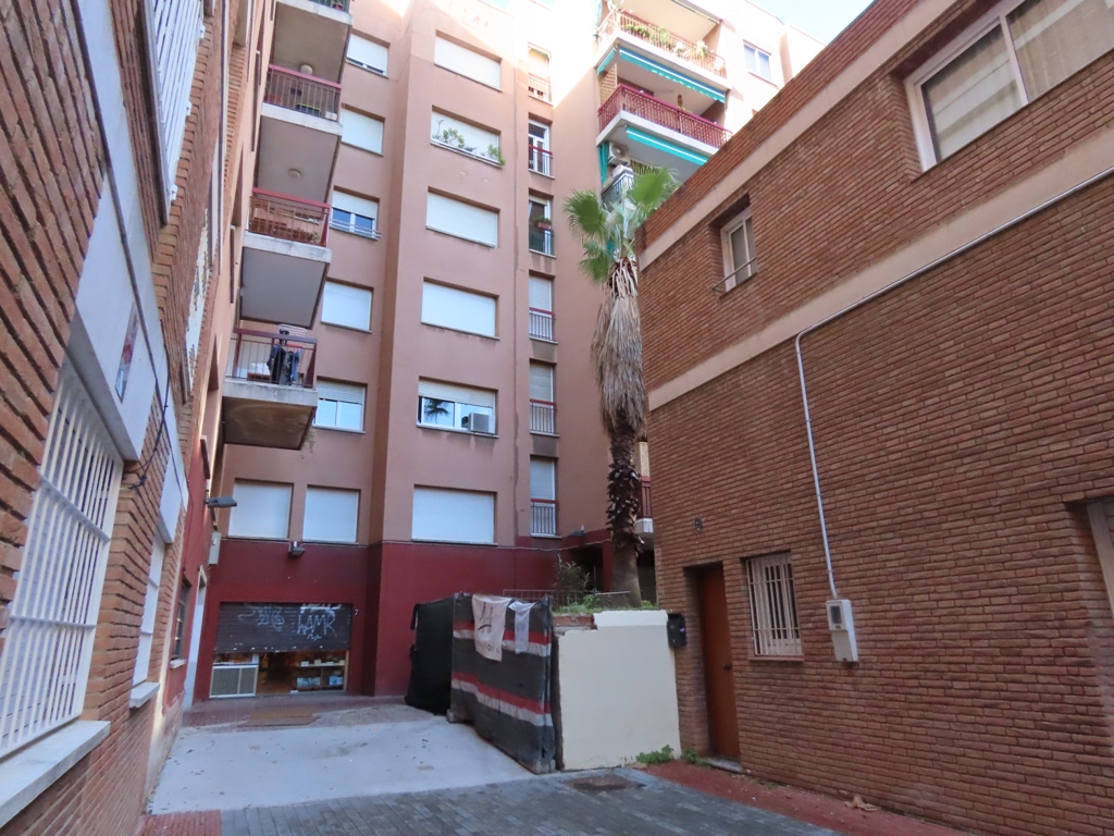 Vista del passatge des del carrer de Cuba.