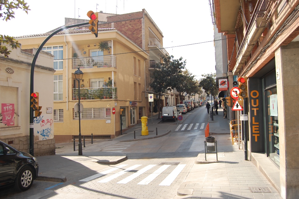 Cruïlla on es faran les obres. Vista des del carrer de Sant Miquel.
