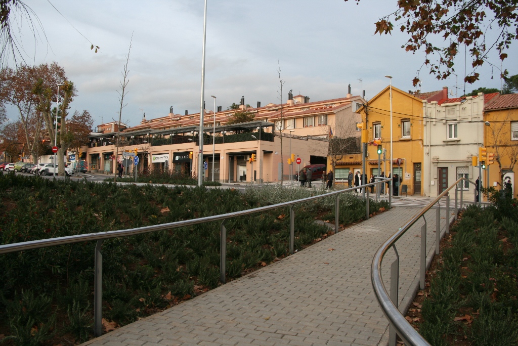 Nova rotonda a la carretera d'Alella (El Masnou).