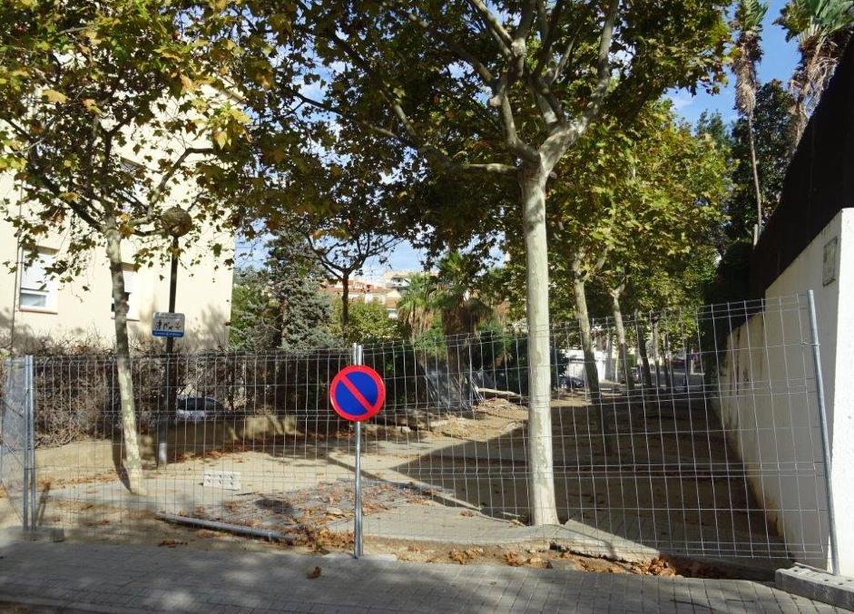 Obres de reurbanització als carrers de la Selva i del Pallars.
