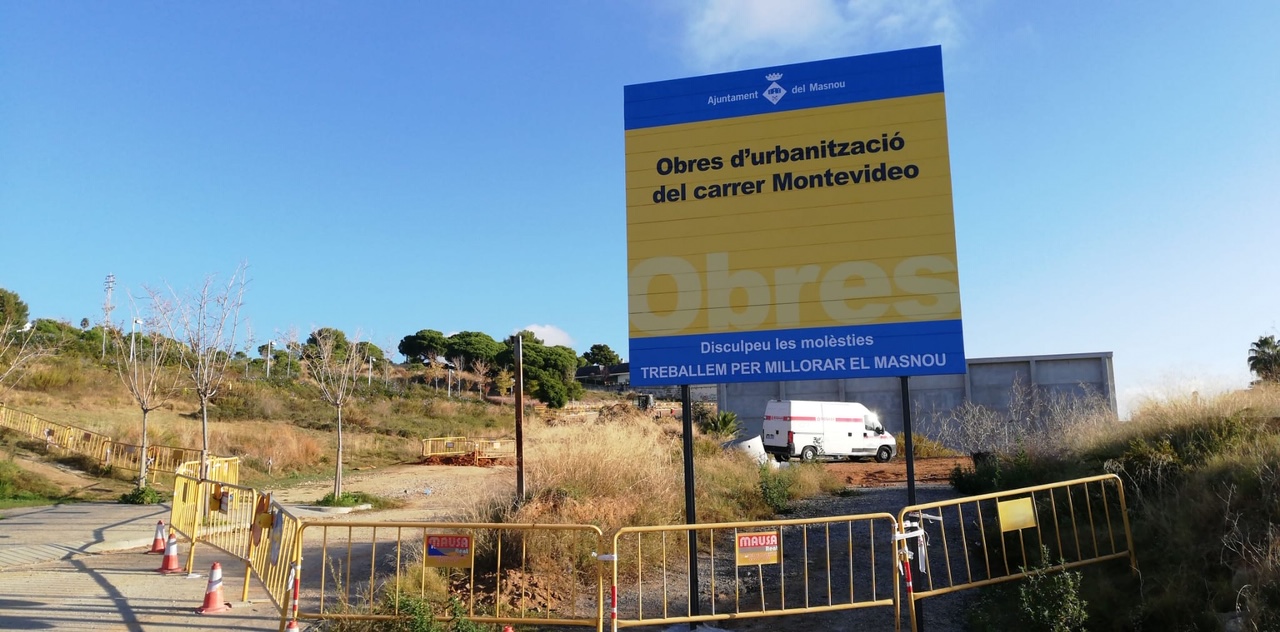 En marxa les obres per connectar els dos trams del carrer de Montevideo