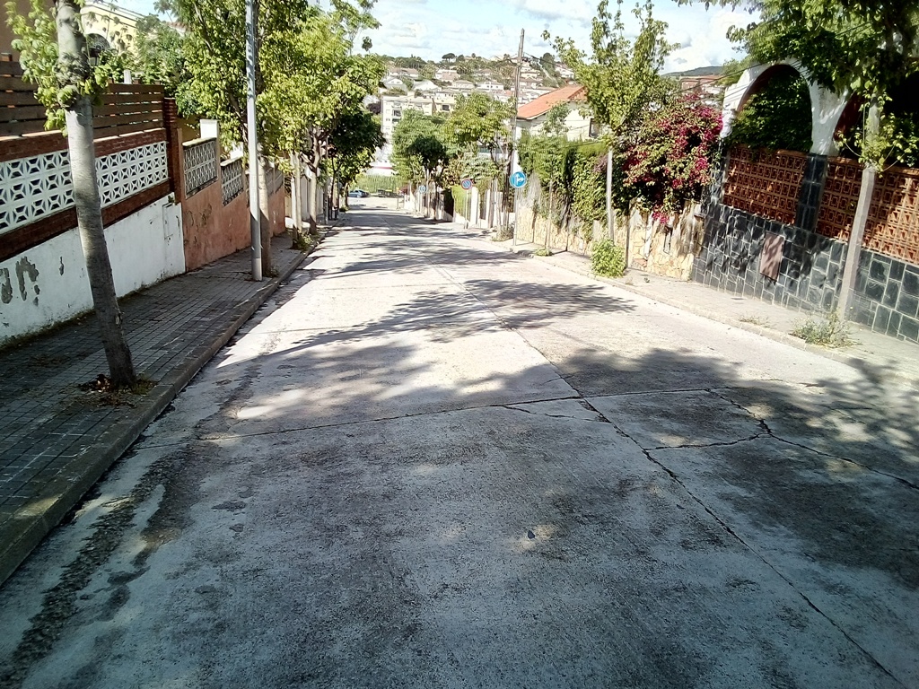 Es renova l'asfalt en trams de set carrers del municipi