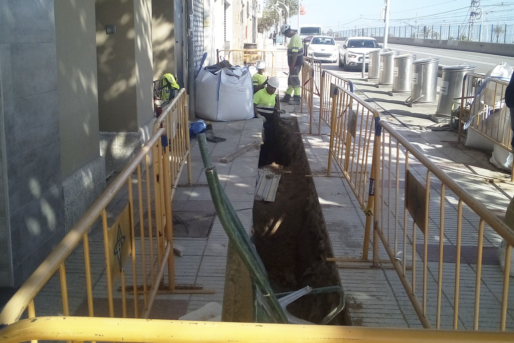 Obres de millora de la via pública als carrers M. J. Verdaguer i Barcelona