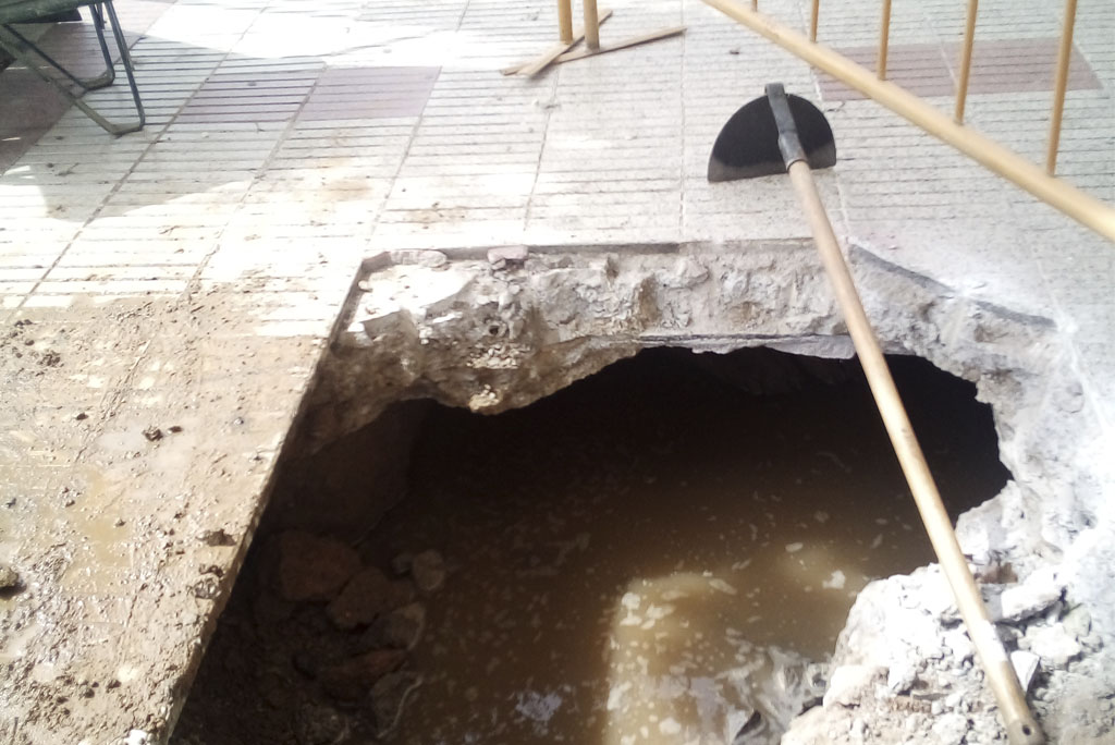Obres de millora al carrer de Barcelona